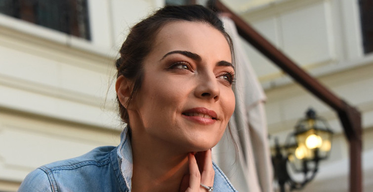 Burcu Kara Çocukluk Fotoğrafını Paylaştı
