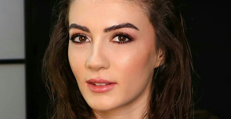 Burcu Özberk İnşaat Sahasında Verdiği Pozla Beğeni Topladı