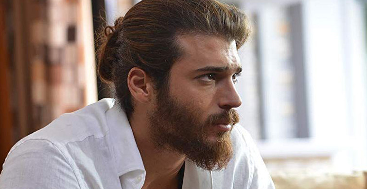 Kadın Hayran Can Yaman’ı Öpemeyince Denize Atladı