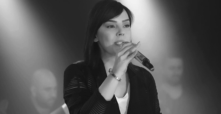 Ebru Gündeş Makyajsız Paylaşımıyla Beğeni Beğeni Rekoru Kırdı