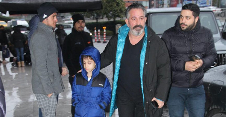 Cem Yılmaz, Oğlu Kemal’le Alışveriş Turunda