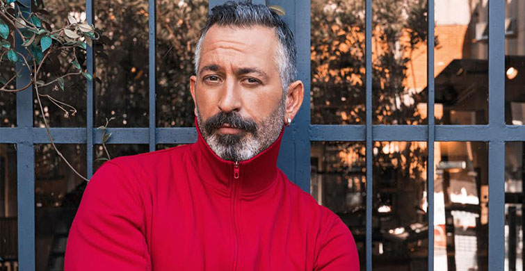 Cem Yılmaz Giydiği Taytla Olay Oldu