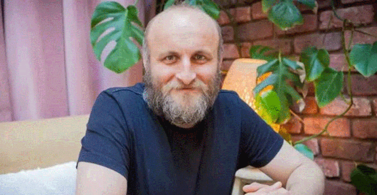 Çetin Altay Kimdir?