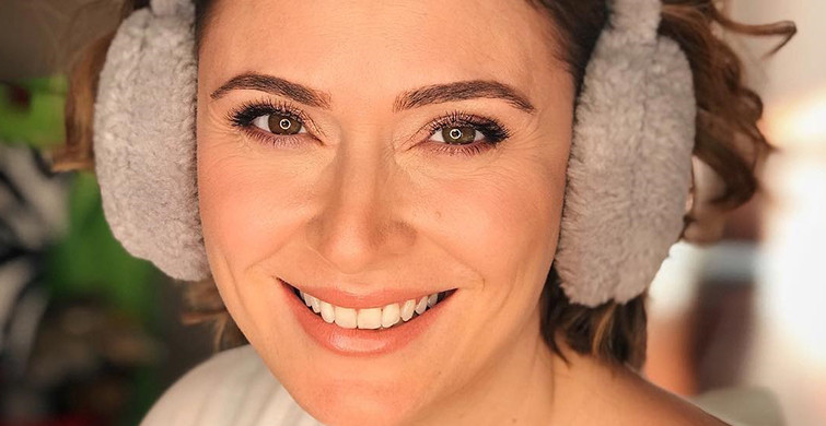 Ceyda Düvenci Ev Halini Paylaştı