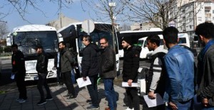 Çorlu'da Vatandaşlar Seyahat İzin Belgesi Kuyruğuna Girdi