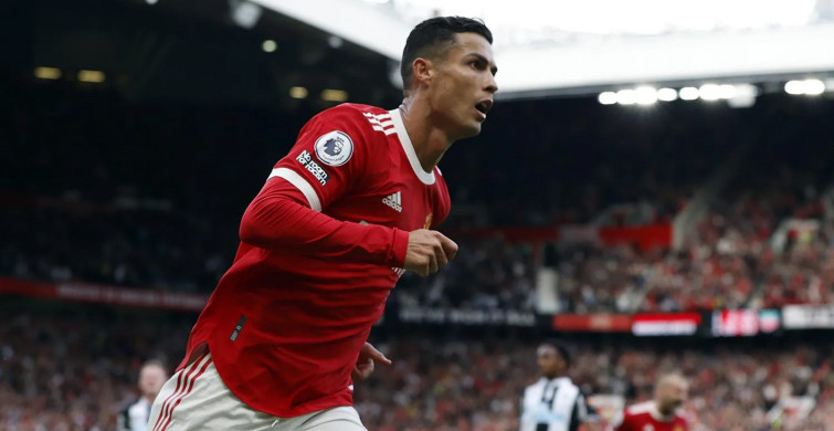 Cristiano Ronaldo'dan Barcelona'ya Sürpriz Transfer Hamlesi!