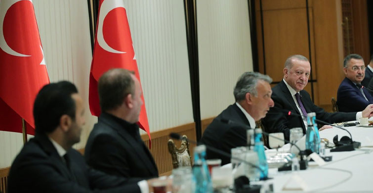 Cumhurbaşkanı Erdoğan, Şampiyon Siyah Beyazlı Takımı Kabul Etti