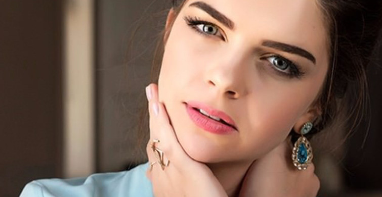 Pelin Karahan, İkinci Çocuğunu Kucağına Aldı!