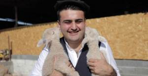 CZN Burak Askerlik Fotoğrafı Ortaya Çıktı