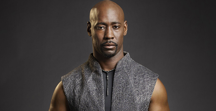 D.B Woodside Kimdir? D.B Woodside Boyu Kaç, Kilosu Kaç, Aslen Nereli, Sevgilisi Kimdir?