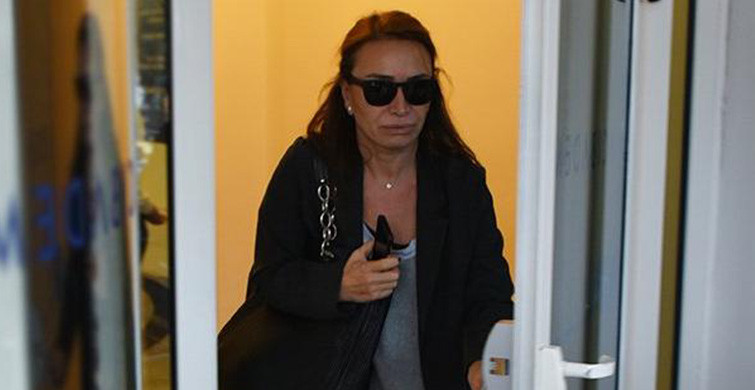 Demet Akbağ Hastane Çıkışı Görüntülendi