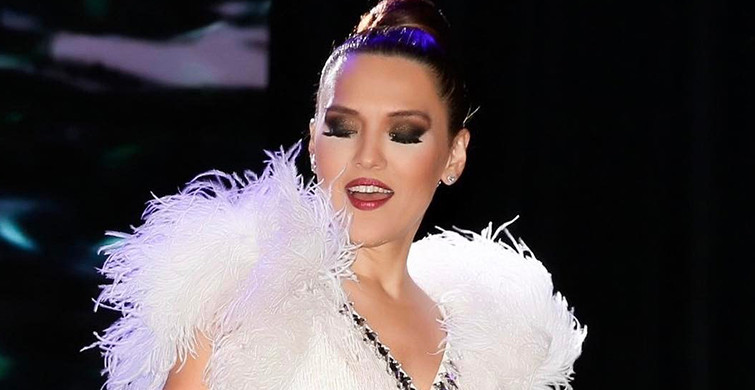 Demet Akalın Cennet Adlı Şarkıyı Yeniden Seslendirecek