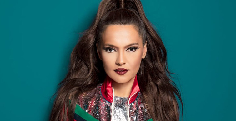 Demet Akalın’dan Selin Ciğerci Paylaşımı