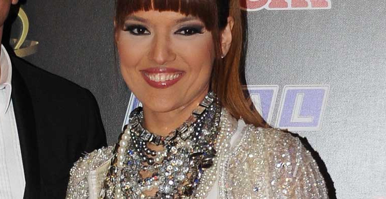 Demet Akalın'ın Servet Değerindeki Takıları