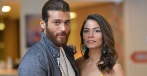 Can Yaman, Demet Özdemir’in Fotoğrafına Yorum Yaptı