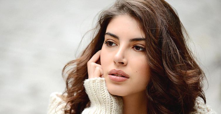 Deniz Baysal, Barış Yurtçu ile Verdiği Pozla Beğeni Topladı