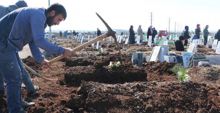 Depremin vurduğu Diyarbakır’dan üzen fotoğraflar: Defin işlemleri başladı