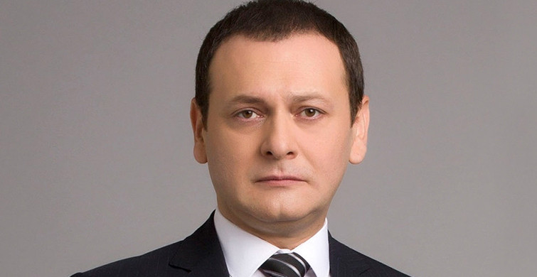 Devrim Özder Akın Kimdir? Devrim Özder Akın Boyu Kaç, Kilosu Kaç, Aslen Nereli, Eşi Kimdir?