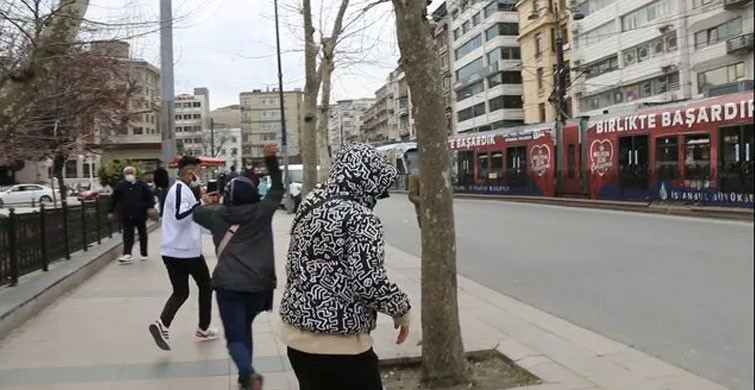 Dilenciler İle Genç Adam Arasında Taciz Krizi!