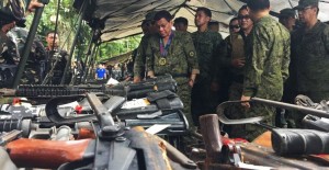 Filipinler'de Coronavirüs Uyarısına Uymayanları Vurun Emri