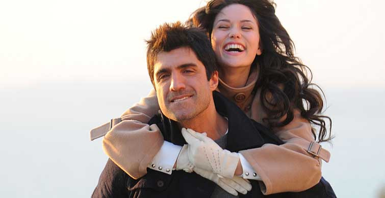 Evim Sensin Filmi Nerede Çekildi? Oyuncuları Kimler, Konusu Ne?