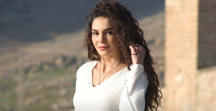 Ebru Şahin Yeni İmajıyla Beğeni Topladı