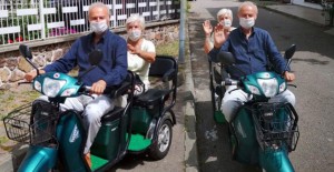 Ediz Hun Sokağa Çıkma İzninde Büyükada'yı Turladı