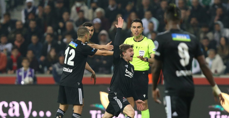 Erman Toroğlu, Beşiktaşlı futbolcuların Giresunspor maçında artistlik yaptığını söyledi. Taraftarlar kendisine tepki gösterdi