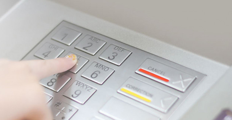 Eskişehir'de ATM'lere Yerleştirdikleri Aparatlarla İnsanları Dolandırdılar