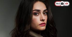 Esra Bilgiç’ten Bikinili Tatil Pozu
