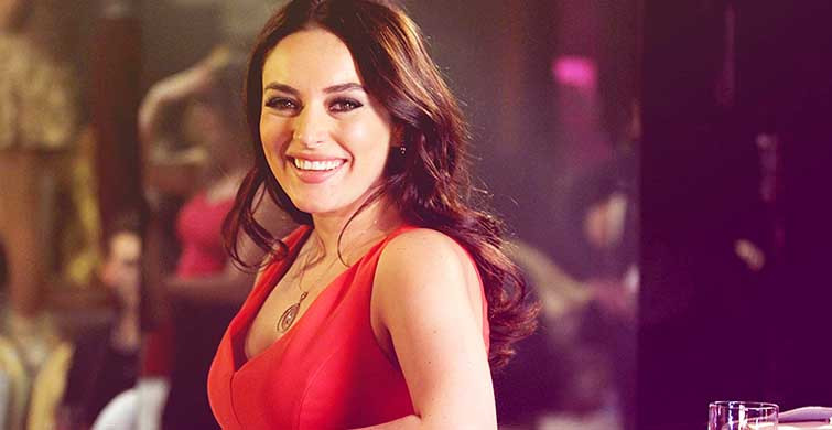 Ezgi Mola'nın Doğum Gününde Ünlülerin Şıklık Yarışı