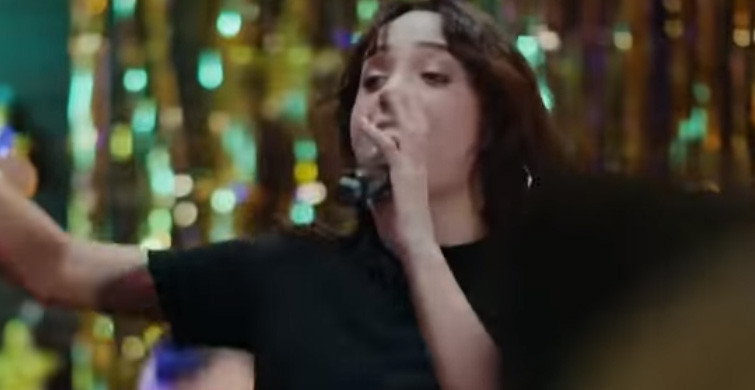 Zeynep Bastık Yasak Elma Dizisine Döndü