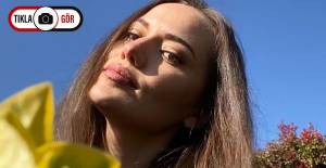 Fahriye Evcen Bu Sefer de Evinin Bahçesinde Poz Verdi