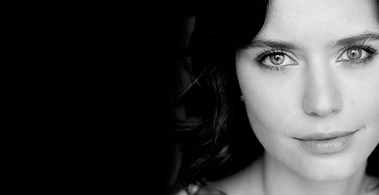 Beren Saat Fotoğrafları - Beren Saat Resimleri