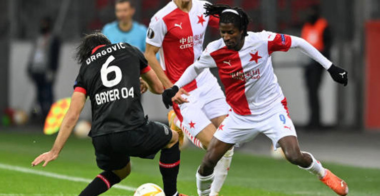 Fenerbahçe Çekya ekibi Slavia Prag formasını terleten Peter Olayinka'yı transfer listesine ekledi!