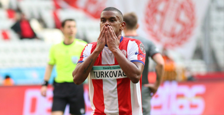 Fenerbahçe, Süper Lig ekiplerinden Antalyaspor'dan Fernando Martins'i transferde gündemine aldı!
