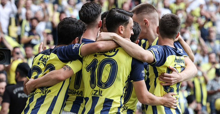 Fenerbahçe'ye Mesut Özil'den Kötü Haber!