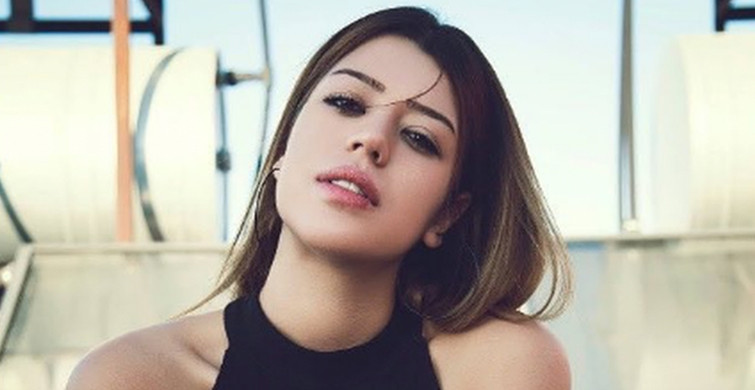 Özcan Deniz'den Boşanan Feyza Aktan, Paylaşımıyla Kafa Karıştırdı