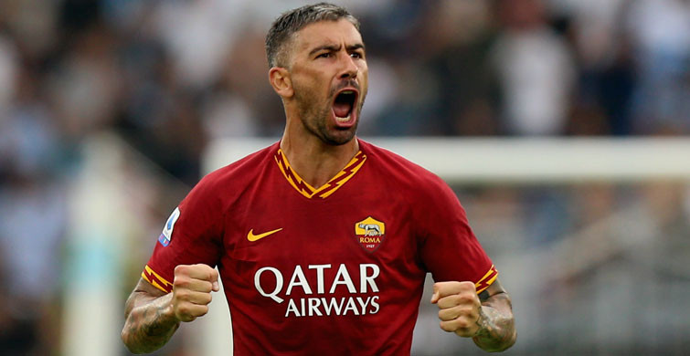 Galatasaray Aleksander Kolarov'un Peşinde!