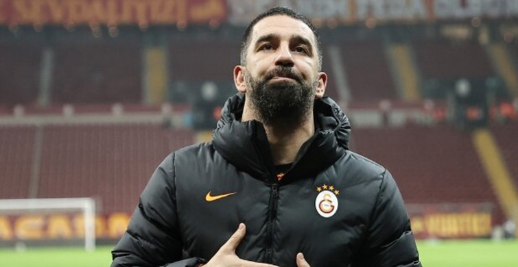 Galatasaraylı Arda Turan'ın Garsona Karşı Davranışı Gündem Oldu!