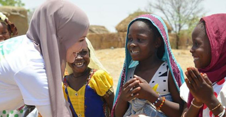 Gamze Özçelik Afrika'da Kaldığı Çadırı Paylaştı