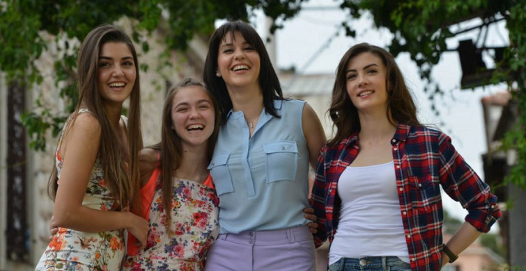 Güneşin Kızları Kıyafetleri