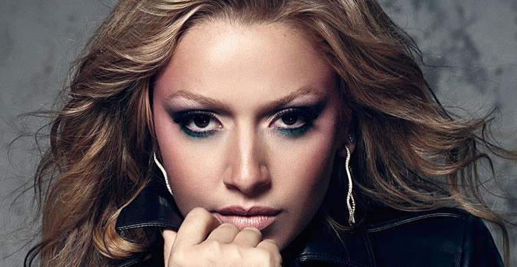 Hadise'nin Sahnede Yaşadığı Zor Anlar
