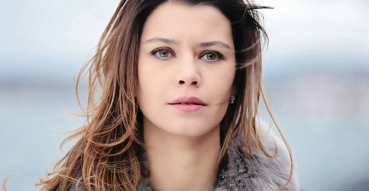 Bodrum'da Tatil Yapan Beren Saat'in Yaptıkları Takdir Topladı