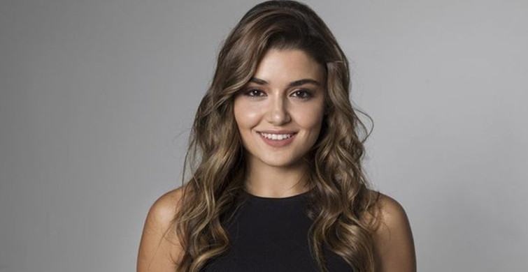 Hande Erçel'in Kıyafeti Sosyal Medyada Olay Yarattı