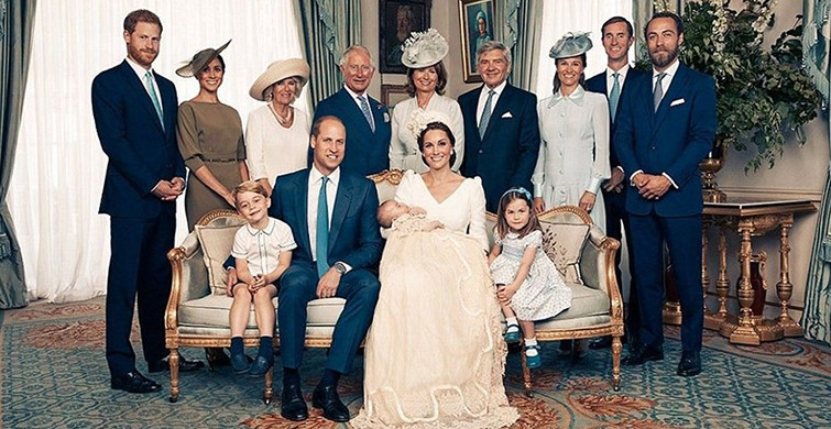 Prens Louis’in Vaftiz Töreninden Yayınlanan Aile Fotoğrafları