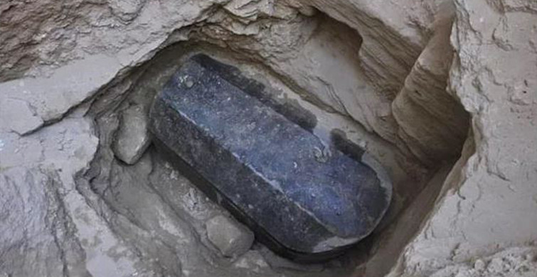Büyük İskender’e Ait Olduğu Düşünülen 2300 Yıllık Lahit Açıldı