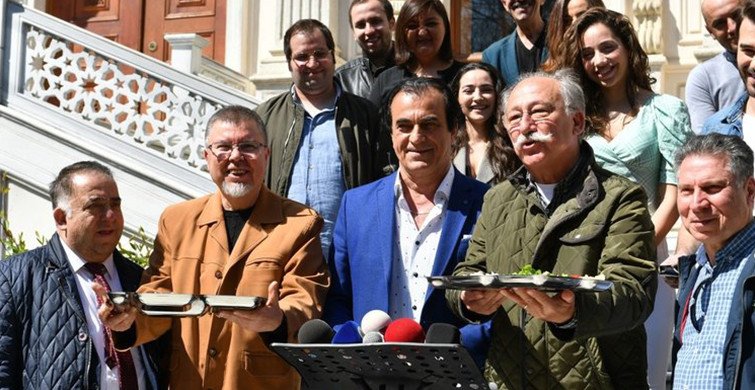 Hababam Sınıfı Yeniden Ekibi Tarihi Merdivenlerde Buluştu