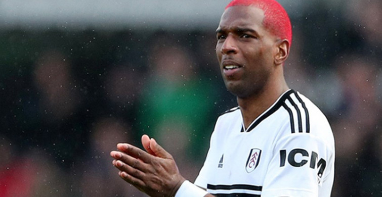 Ryan Babel Sarı - Kırmızılı Fomayı Giymeye Hazırlanıyor