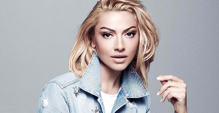 Hadise'nin Kolyesi Olay Yarattı